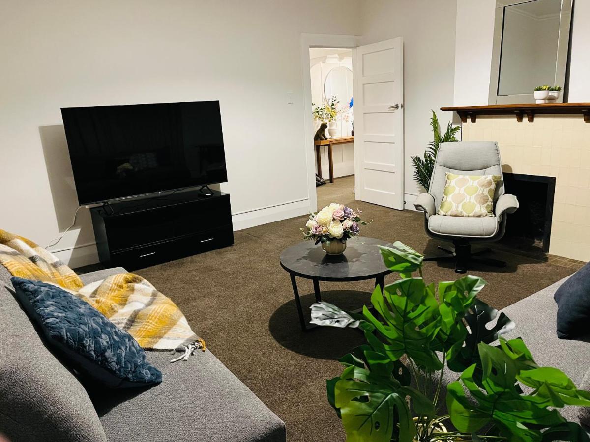 Luxurious Home Close To Beach Dunedin Esterno foto